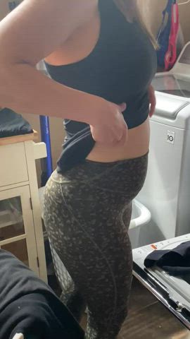 Milf doing some laundry, do you have a load for me? (OC)