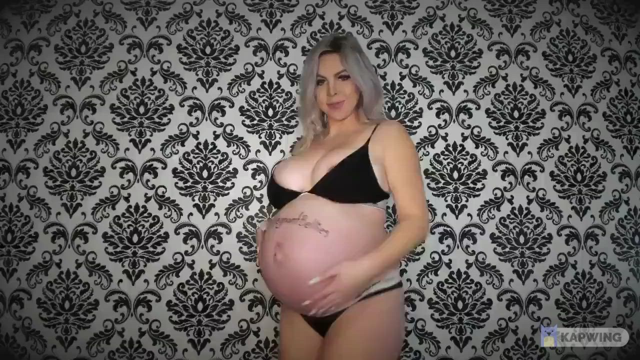 Big Tits Bouncing Tits Pregnant clip