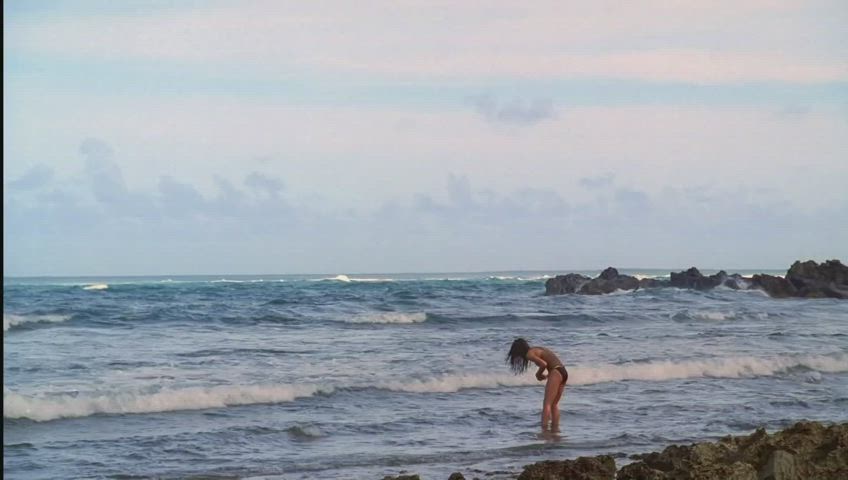 Evangeline Lilly Underwear Celebrity Beach Brunette clip