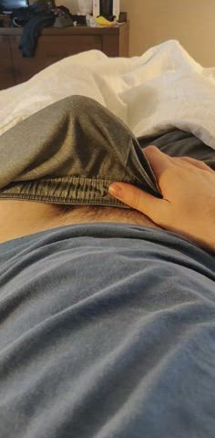 My bulge... And what lurks beneath 😏 (21m)