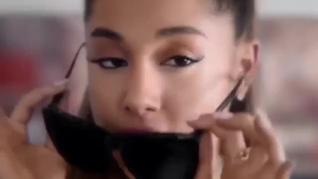 Ariana Grande clip