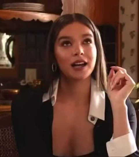 hailee steinfeld sexy sexy voice clip