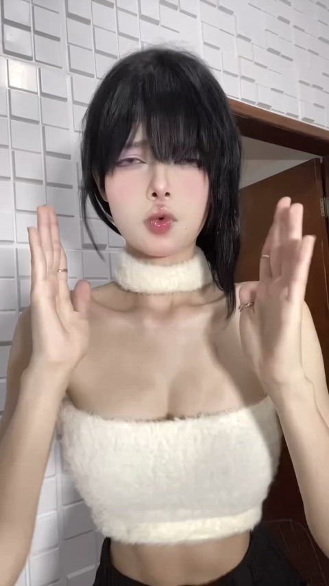 amateur brazilian cosplay teen tik-tok clip