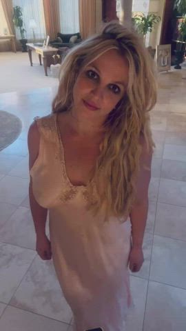 blonde britney spears celebrity natural tits pokies see through clothing clip