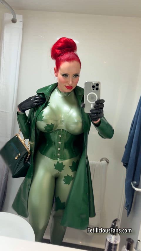 Latex Poison Ivy 🌿