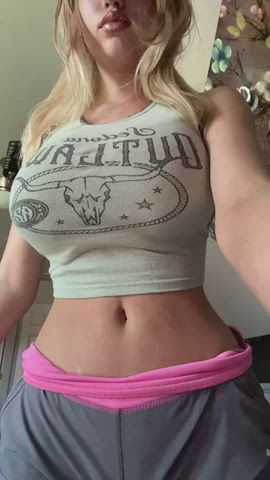 amateur big tits blonde boobs clip