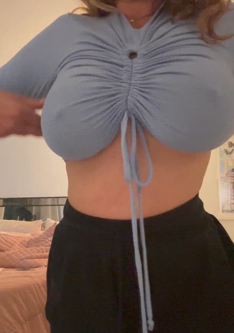 Titty drop Tuesday! Do you like them big and bouncy? [OC]