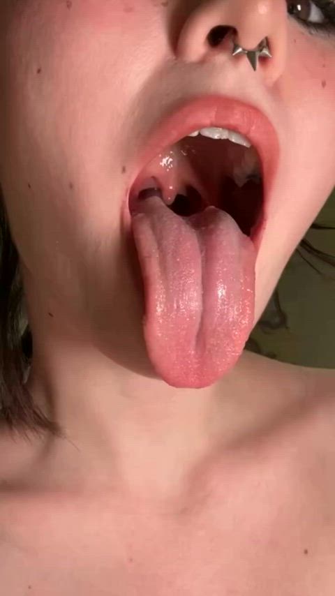 amateur long tongue tongue fetish clip