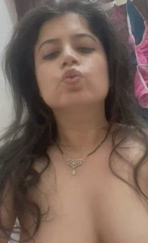 EXTREMELY HORNY BHABHI SHOWING HER TITS AND FINGERING PUSSY [LINK IN COMMENT] ??