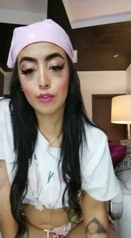 amateur latina model saliva small tits tattoo webcam clip
