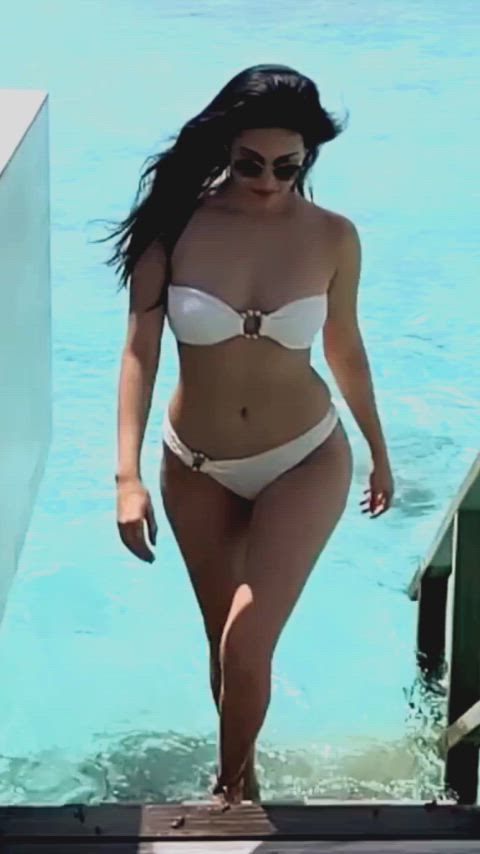Amyra Dastur in bikini with her underrated figure