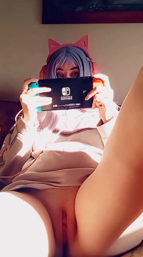 Eat it while I play on my Switch