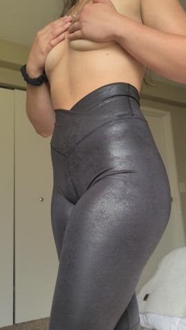 ass leggings pussy white girl clip