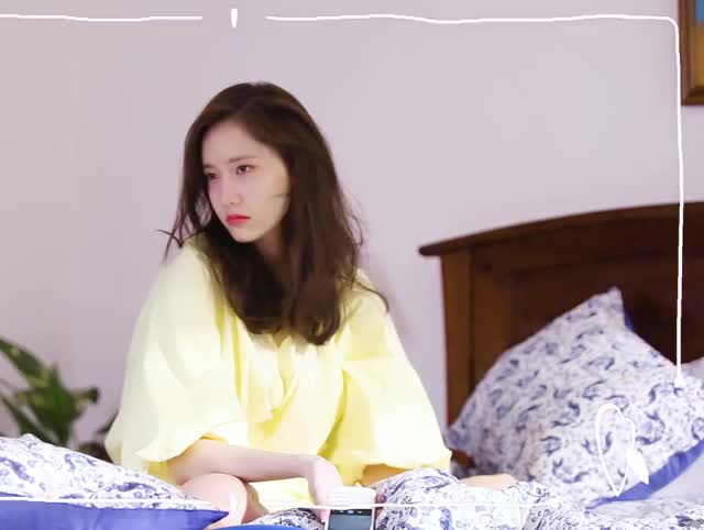 YOONA 윤아 '여름밤 (Feat. 스무살) (Summer Night)' MV Making Film 6
