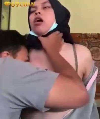 asian hijab indonesian sucking tits clip