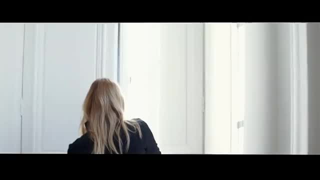 Karlie Kloss clip