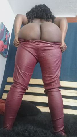 Any ebony fans who are cubs here? [F, 41]