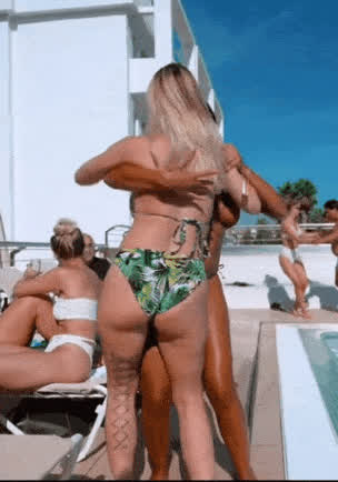 ass bikini dancing erotic clip