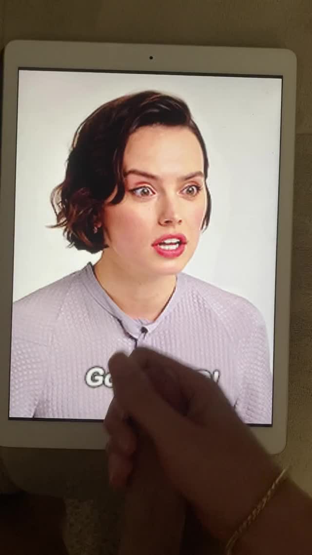 Daisy Ridley covered