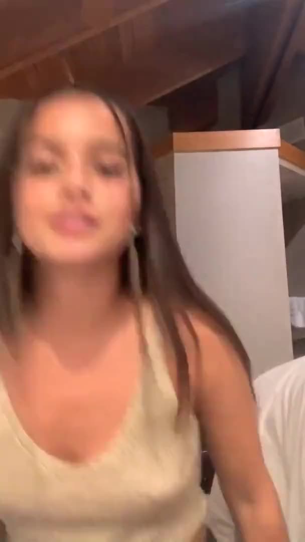 Braless tits in slowmo