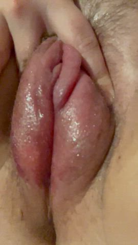 [f] This juicy pussy needs to be filled with more than just fingers