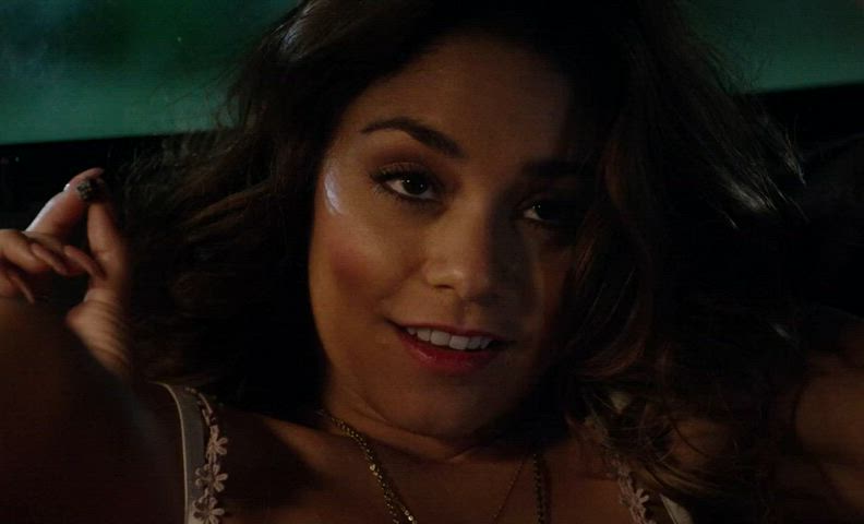 celebrity female vanessa hudgens clip