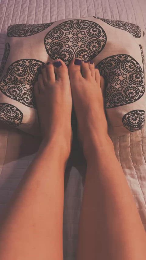 cum on feet dirty feet feet feet fetish feet licking feet sucking latina milf milfs