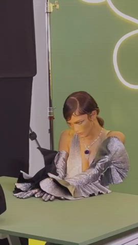 cleavage small tits zendaya clip