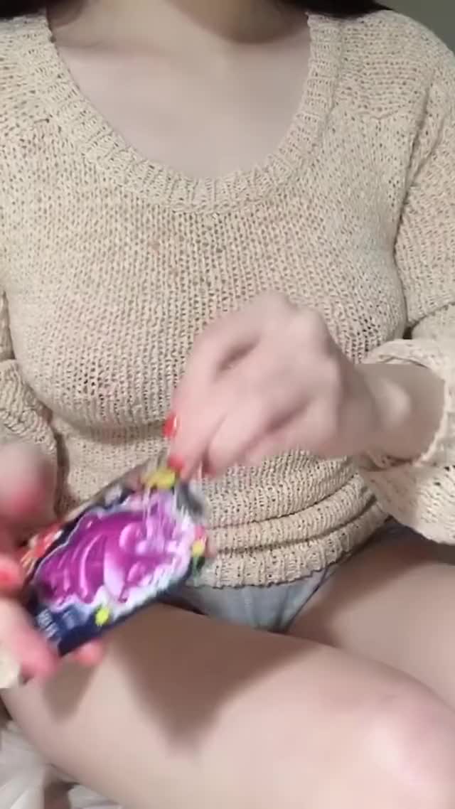 ASMR Popping Candy Eating Sound │パチパチ✨ キャンディー 音フェチ