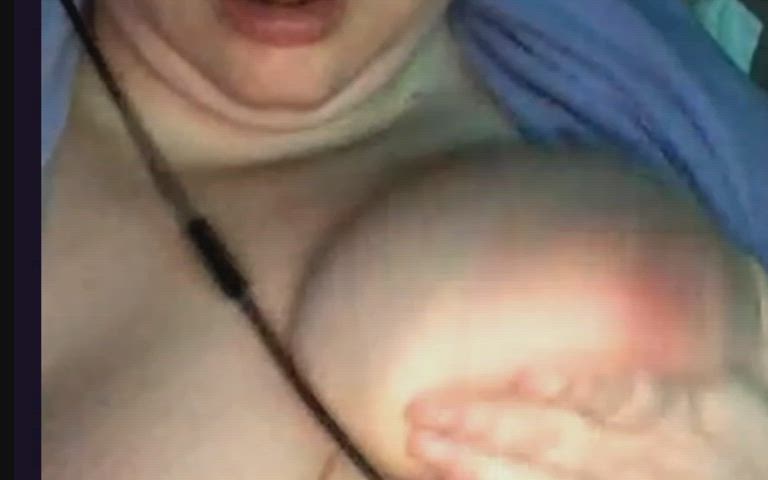 BBW biting her nipples