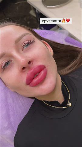 fake lips homemade lips selfie clip