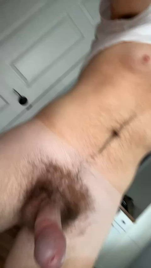 teen (M4M) hung hairy top looking for bottoms near mt sinai/rocky point area. fisting