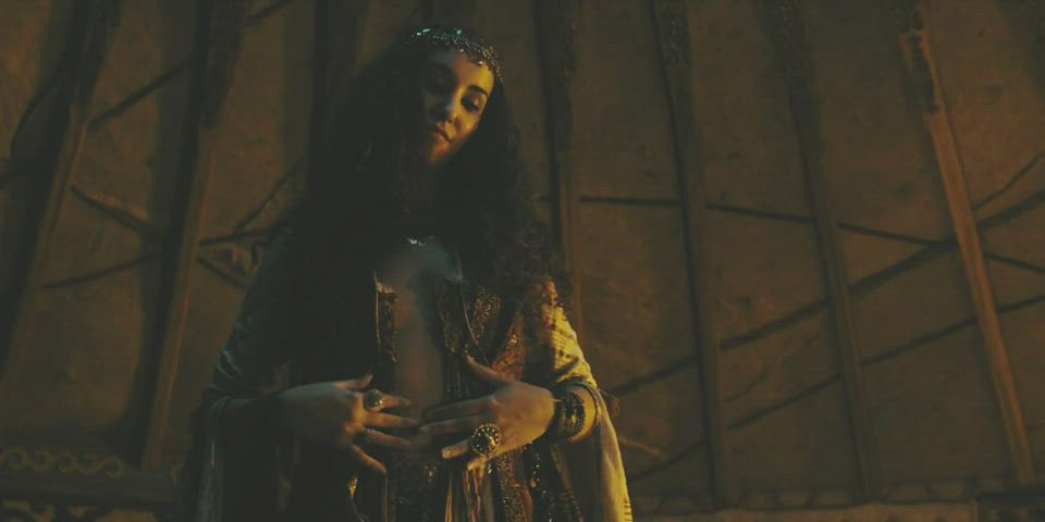 Laura prats in 'Marco Polo' S02E06 (2016)