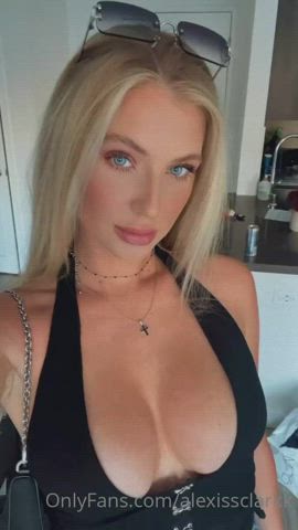 Big Tits Blonde Blue Eyes clip