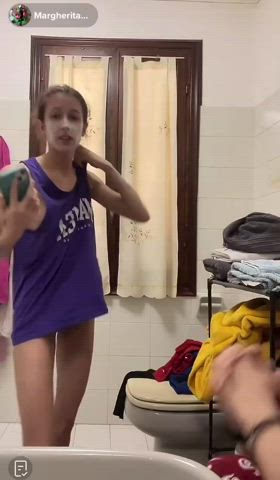 boobs nipslip tiktok clip