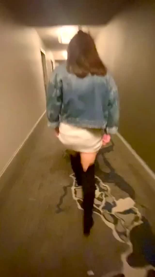 I hope you saw my last elevator post ? Here’s some more of my ass for you to imagine