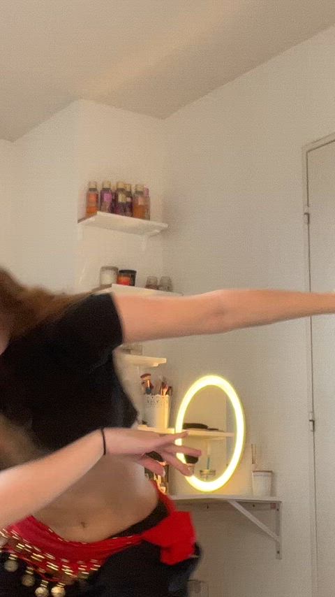 brunette dancing tiktok clip