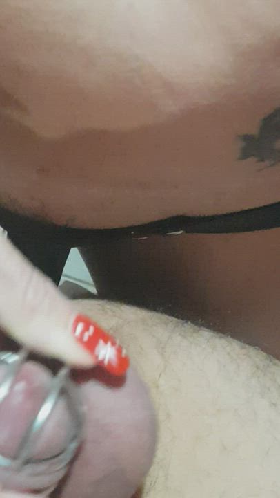 My wife use her strapon with my ass while i'm in chastity...
