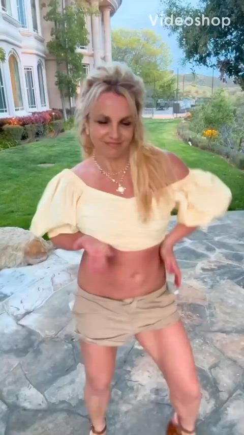 ass britney spears celebrity cleavage dirty blonde legs natural tits small tits stomach