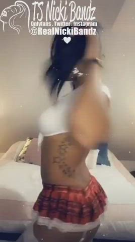 Ass Dancing Ebony Skirt Teasing Trans clip