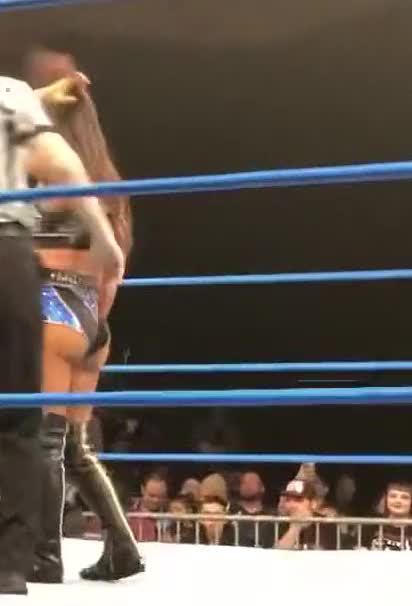 Tenille3