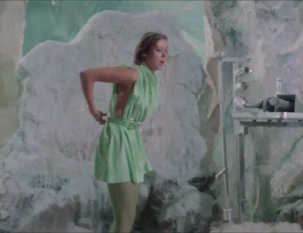 Jenny Agutter Classic Plot from "Logan's Run"