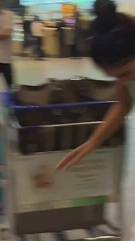 boobs cleavage jiggling clip