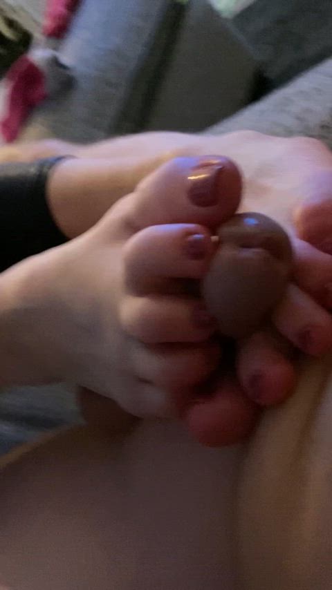 Throwback footjob from last year🦶🏻💦