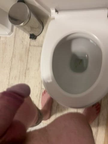 Little Dick NSFW Peeing clip