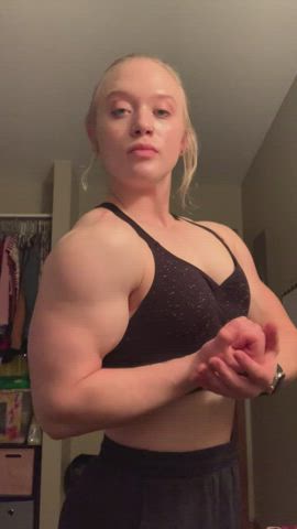 bodybuilder muscles muscular girl clip