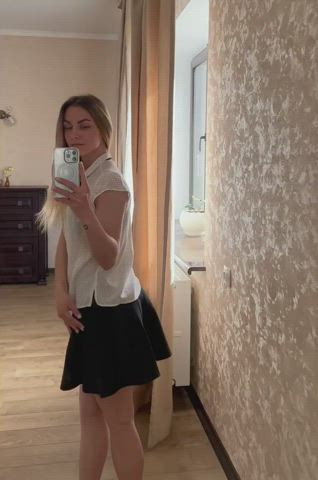 Are you turned on by images of schoolgirls?😏I can be a good girl for you who does