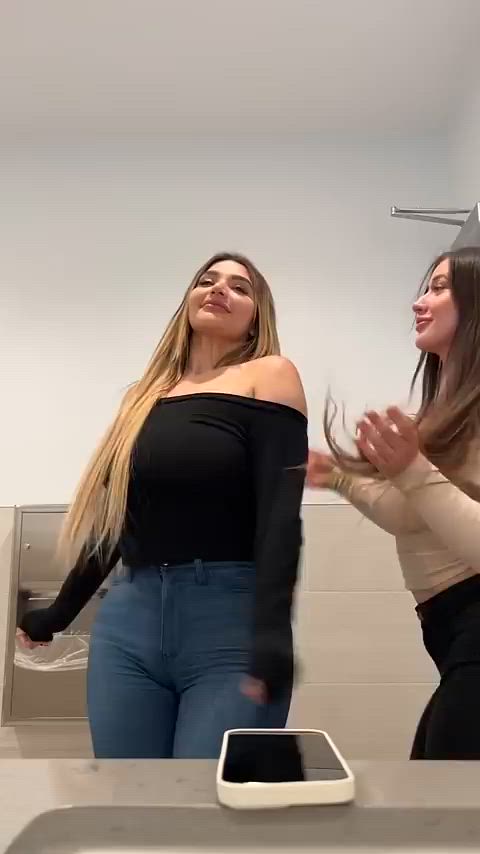 big ass brunette hips jeans lift and carry smile thick clip