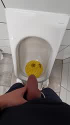 First urinal pissing vid. Thoughts? 😄