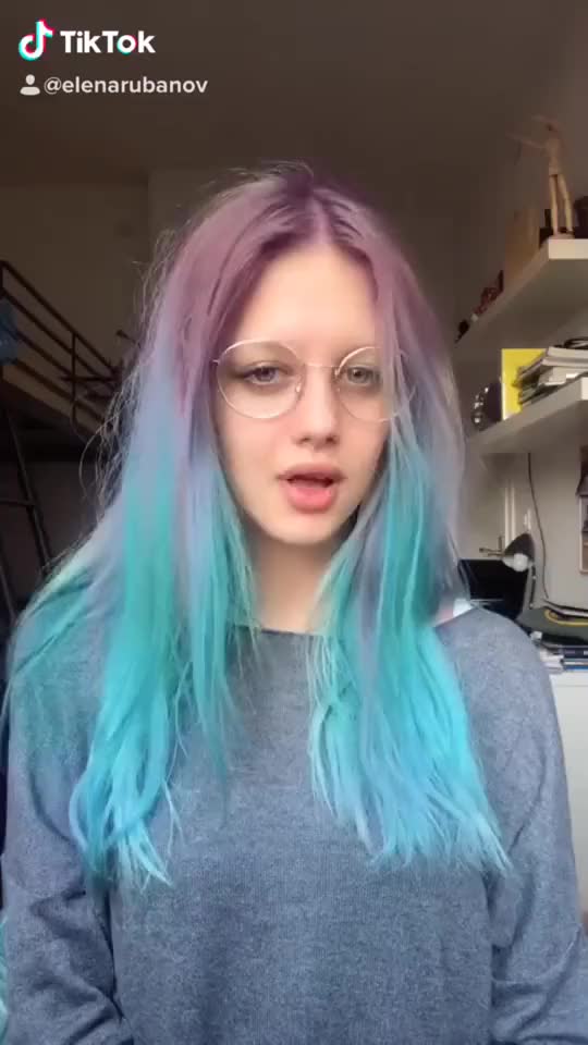 Gli ultimi capelli sono miei per davvero? #flipyourhairchallenge #italy #hair #blue